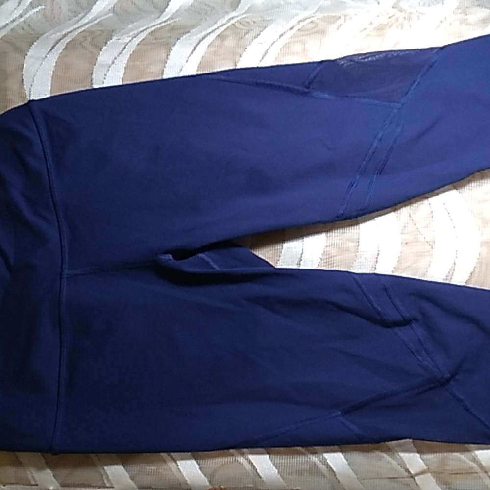 Victoria Sport Workout Capris Size Small